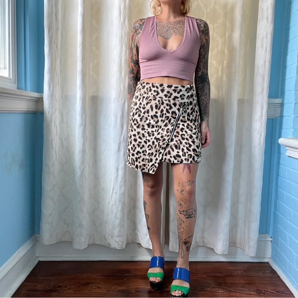 h&m cheetah zip mini skirt size 8
